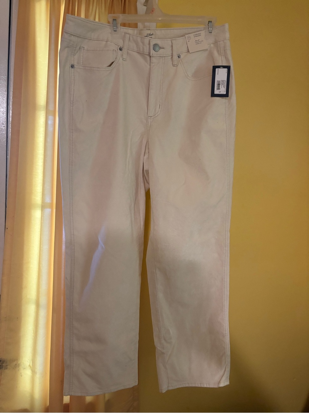 Universal Thread Cream Straight-Leg Jeans